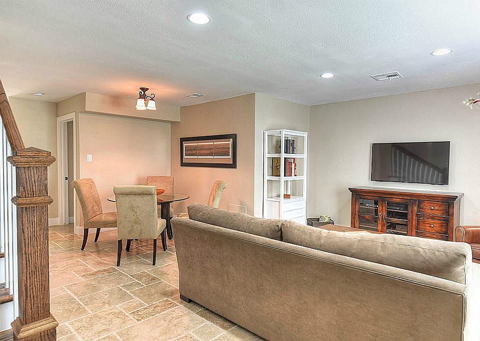 1st image of 8872 Kempwood Dr