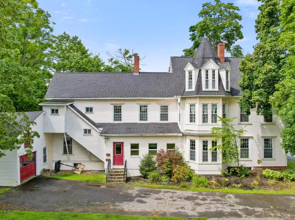 99 Main Street, Newport, ME 04953