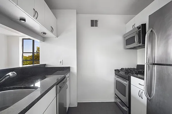 Sold by Compass | media 3