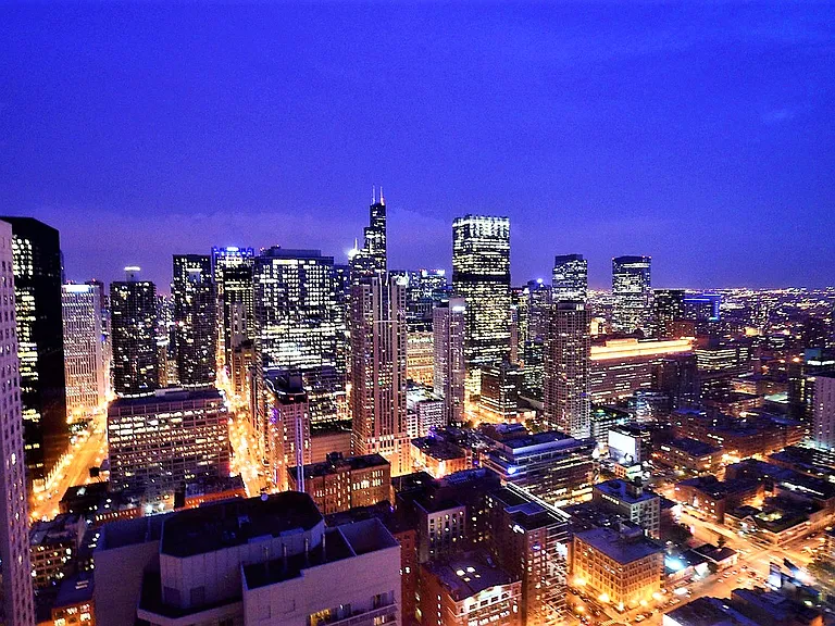 33 W Ontario St — Photo 4