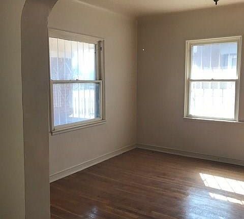 3rd image of 1208 W Missouri Ave