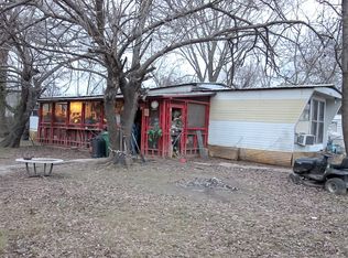 210 E 9th St, Hooks, TX 75561