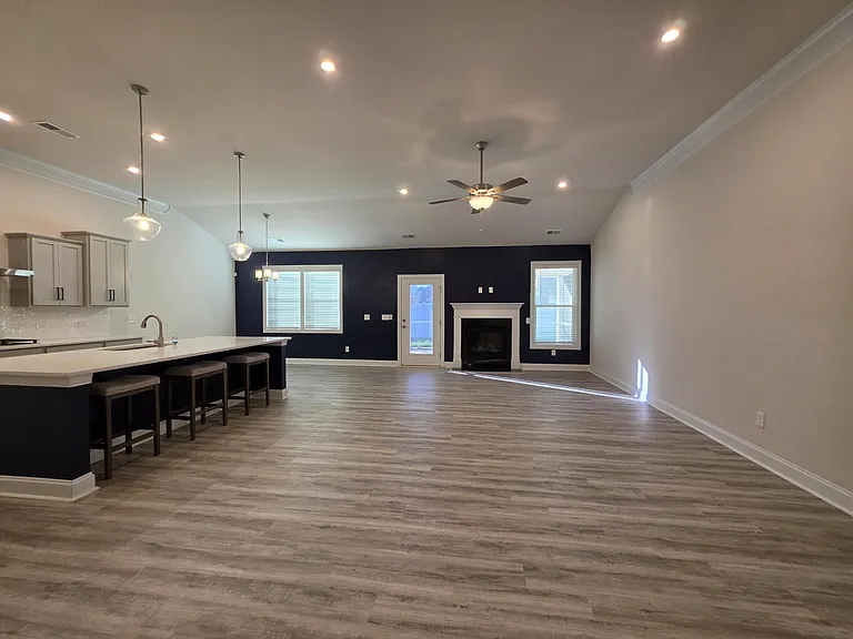 3360 Rustic Dr — Photo 10
