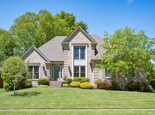 1310 Crosstimbers Dr, Louisville, KY 40245