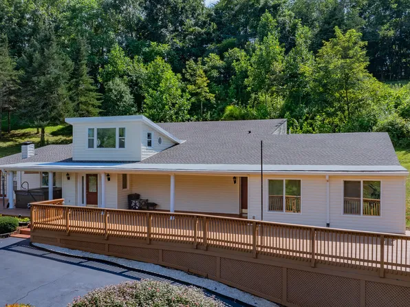 166 Lonesome Dove Ln, Elizabethton, TN 37643