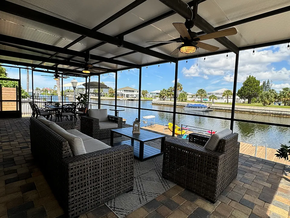 3403 Gulf Coast Dr