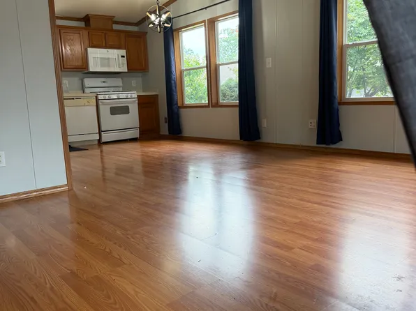 808 Briar Hill Ln #60, Traverse City, MI 49686