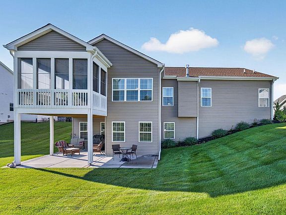 2nd image of 551 N Stone Ridge DRIVE