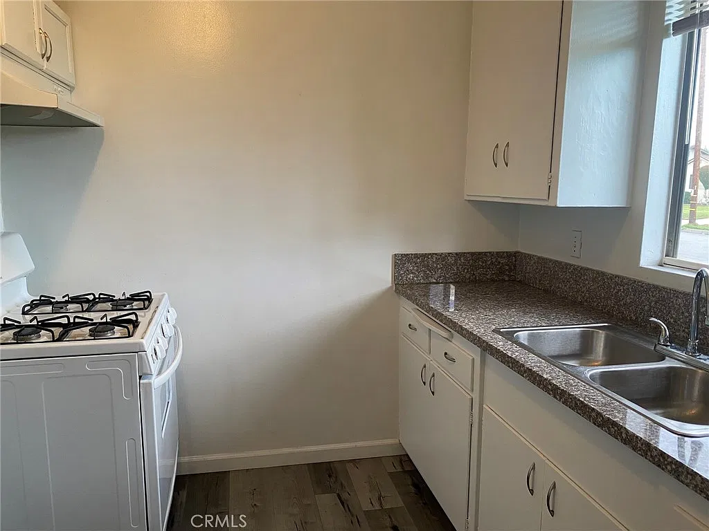 1 bed, 700 sqft, $1,795 — Photo 3