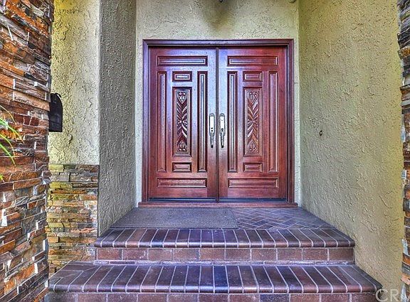 2nd image of 1631 E Bermuda Dunes St