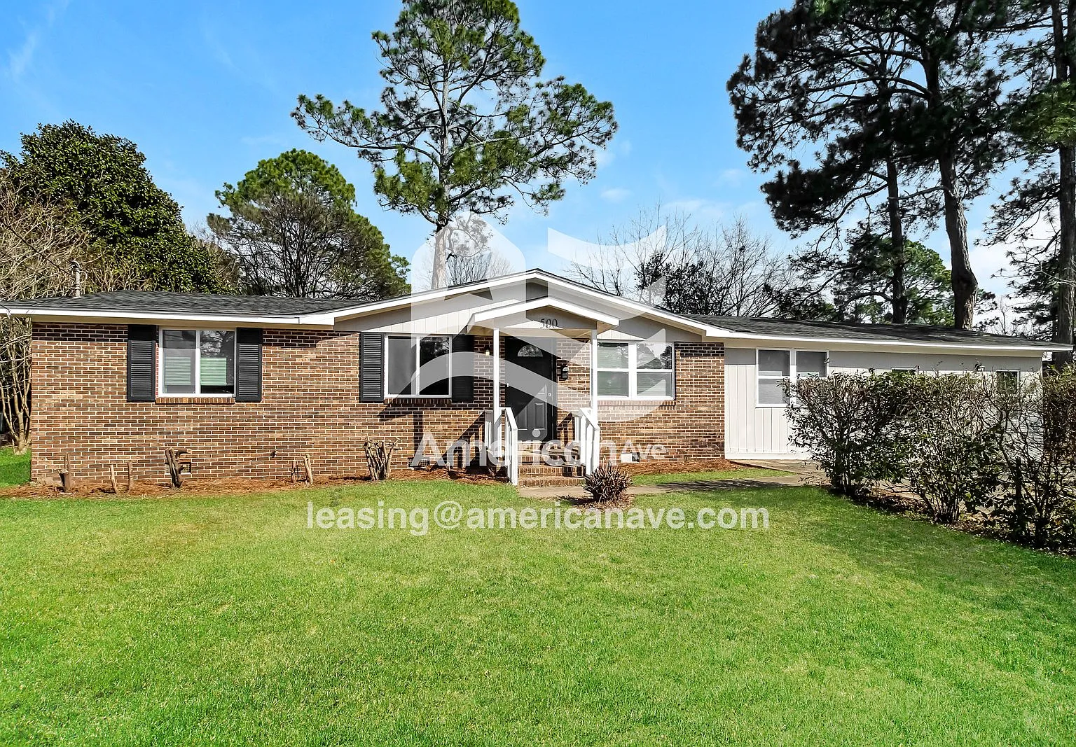 3 bed, 1.0 bath, 1629 sqft, $1,076 — Photo 1