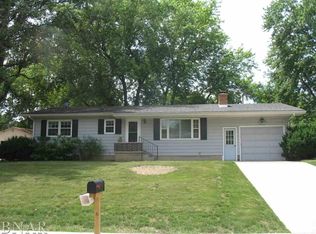 61 Hillcrest Dr, Clinton, IL 61727