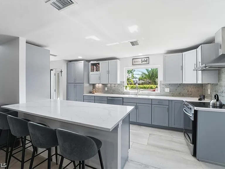 1023 El Valle Ave — Photo 12