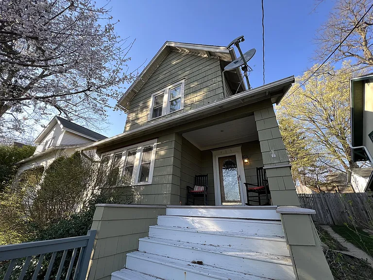 519 School St — Photo 33