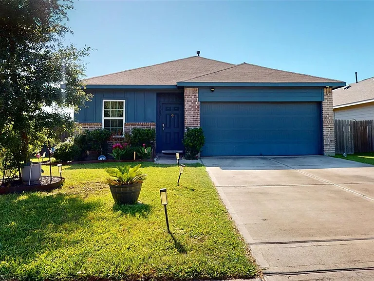 4319 River Rd — Photo 2