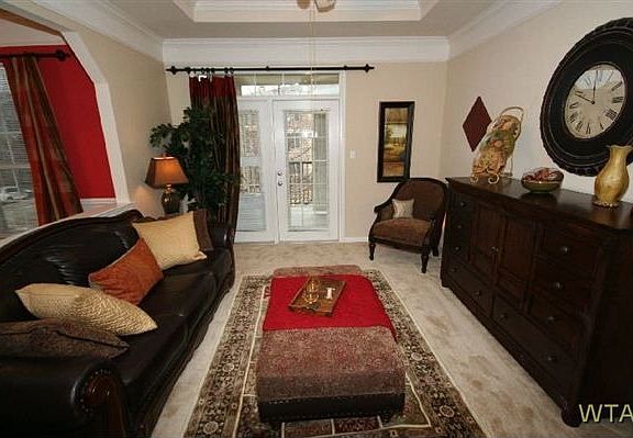 Spacious Living Room