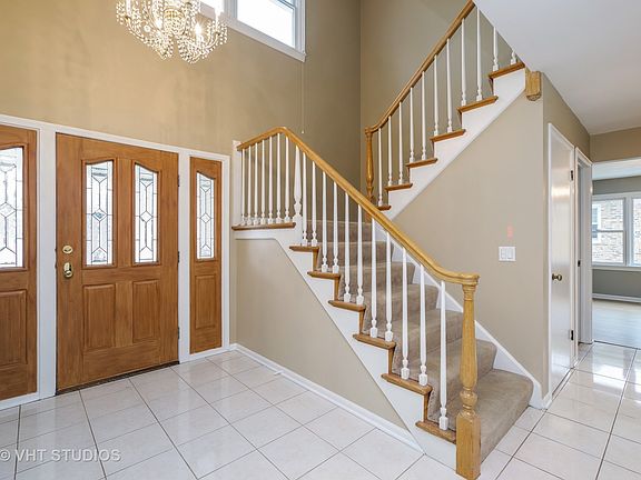 4th image of 1041 Meadowlark Ln
