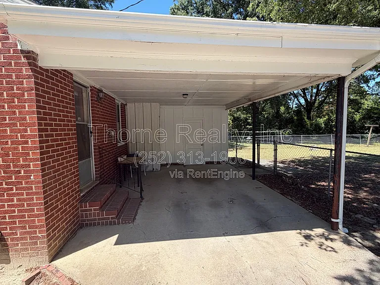 1425 Hargrove St — Photo 17