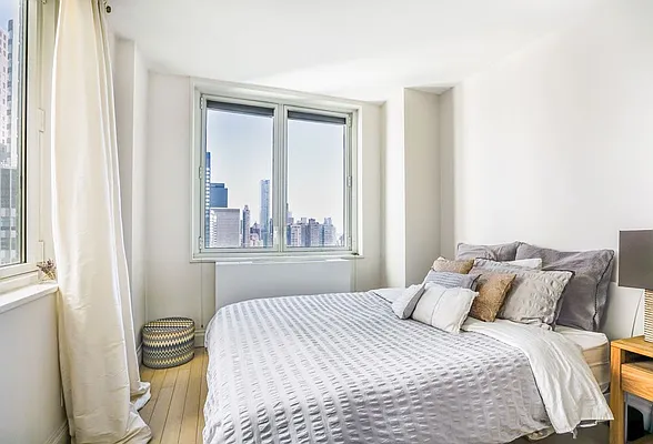 Rented by RHI Group | media 10