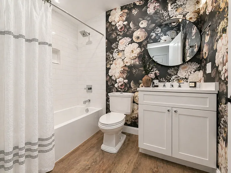 27 Suffolk St #2 — Photo 11