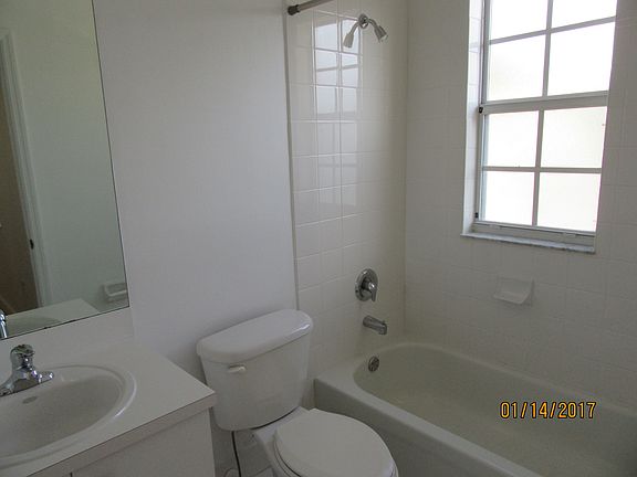 5th image of 1420 NE 33rd Ave Unit 107