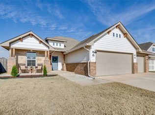 11041 NW 20th Ter, Yukon, OK 73099