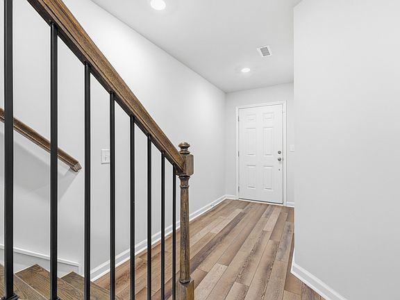 5th image of 2530 Laurel Valley Way