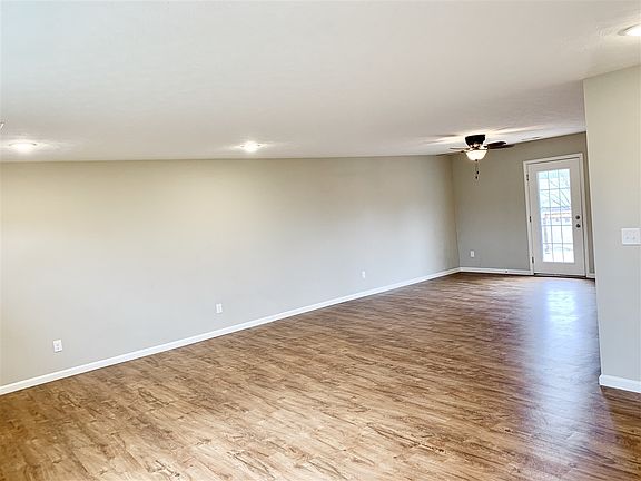 4th image of 107 Casablanca Ct