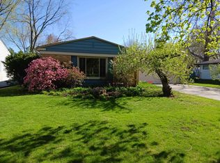 4819 Highcrest Rd, Rockford, IL 61107