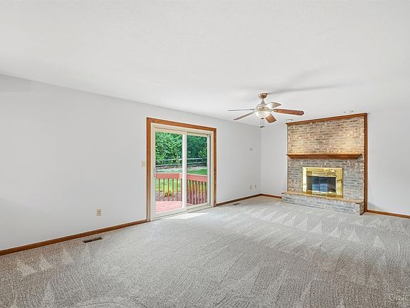 3rd image of 3540 Oak Spring Dr