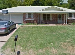 417 Southmoor Dr, Arlington, TX 76010