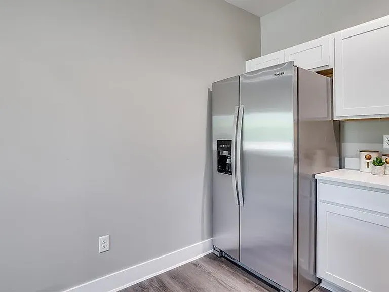 4948 N Vassar Ave — Photo 14