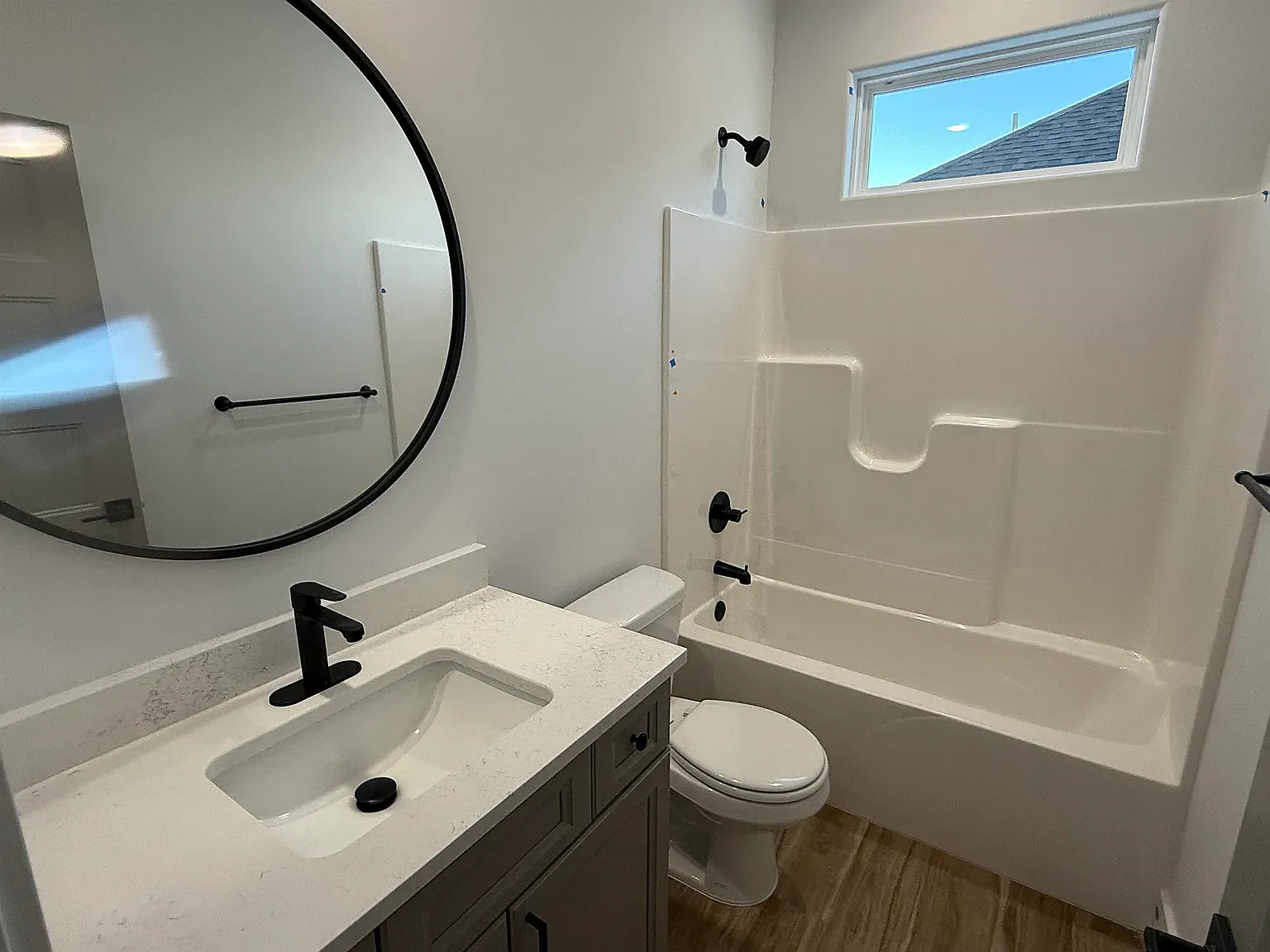 3 bed, 1359 sqft, $1,895 — Photo 4