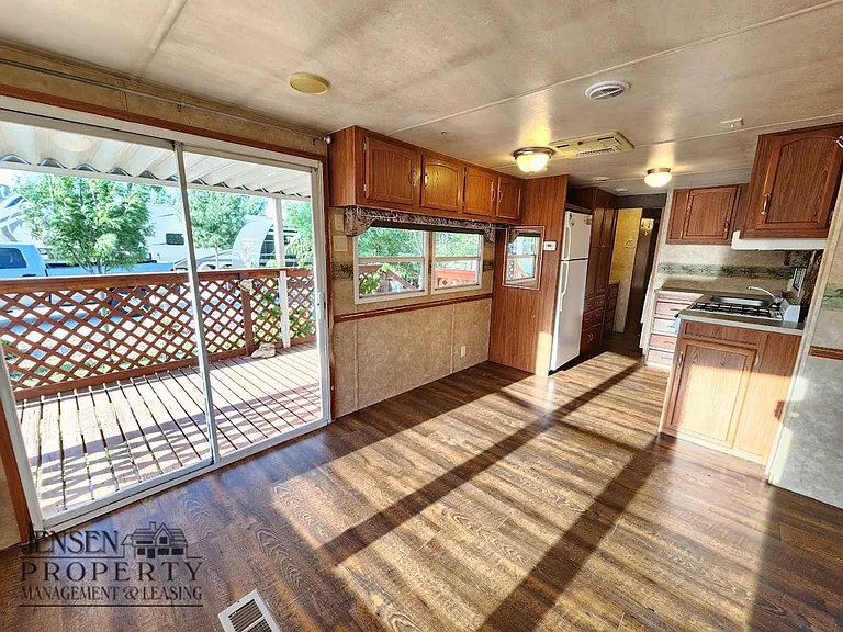 100 Lava Rd — Photo 3