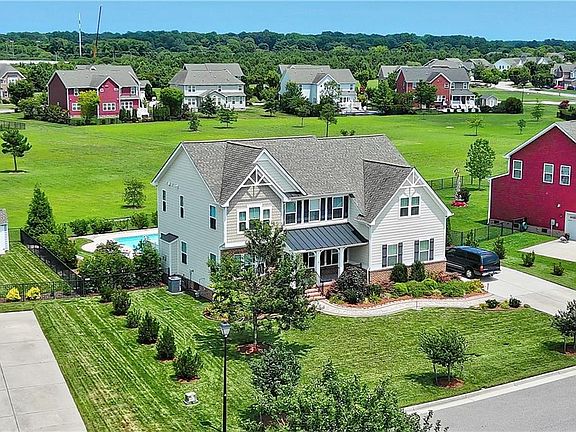 3rd image of 2068 Roger McClung Ln