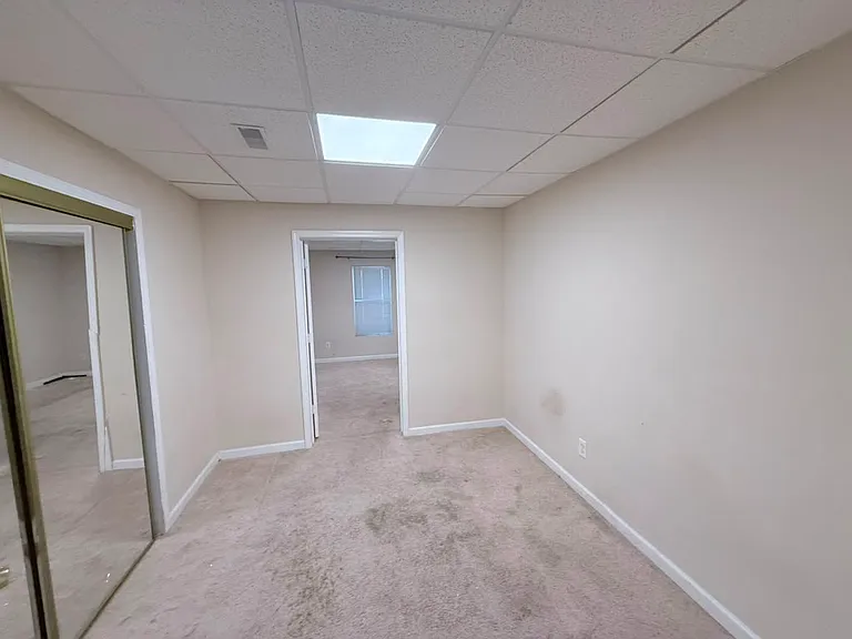 1227 Mandalay Ct — Photo 24