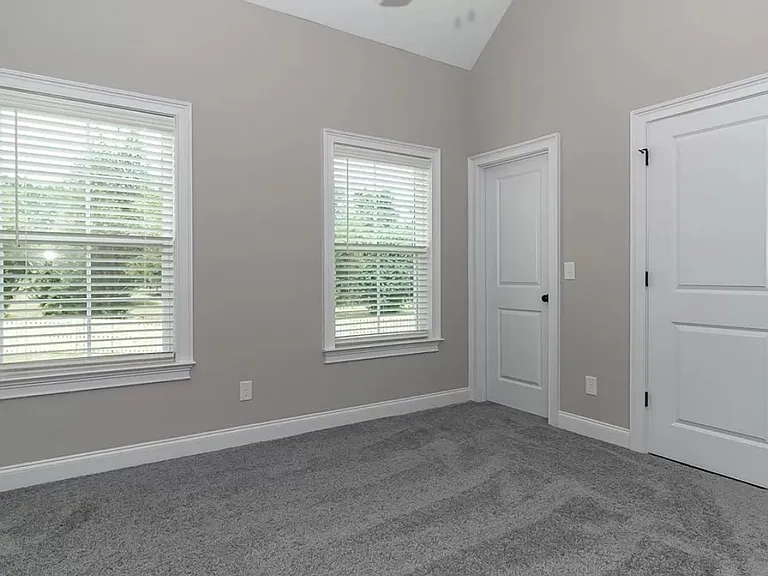 River Oaks Ln — Photo 17