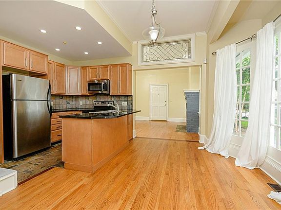 5th image of 327 4th St NE #A