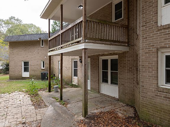 3rd image of 2960 Tripp Ln