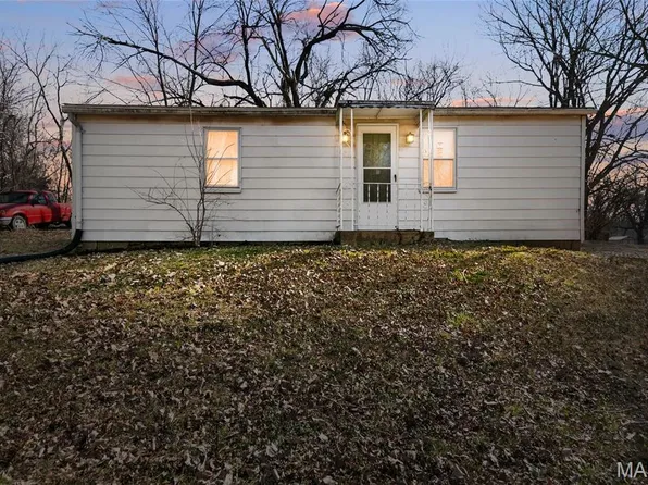 10170 Bon Oak Dr, Saint Louis, MO 63136