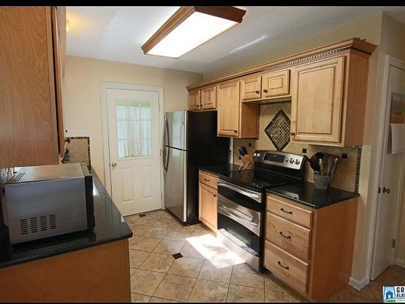 4th image of 1164 Alford Ave