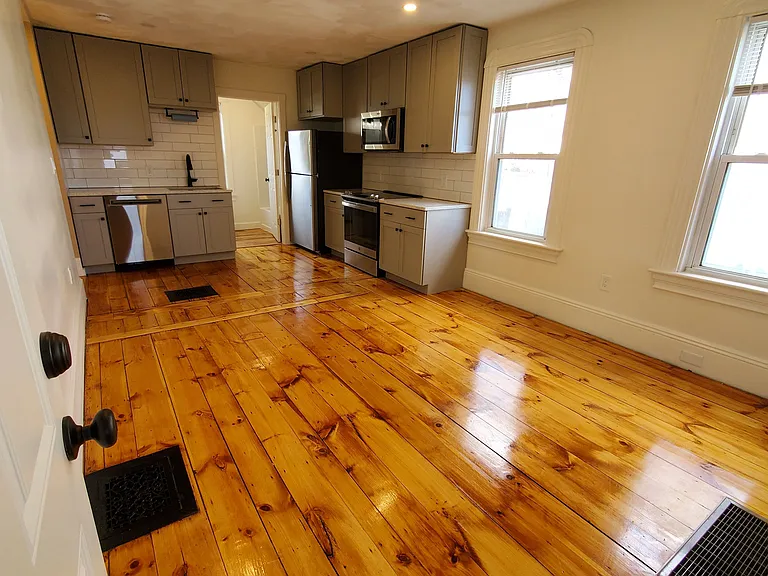 68 Highland Ave #A — Photo 2