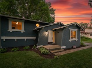 8730 Darnel Rd, Eden Prairie, MN 55344