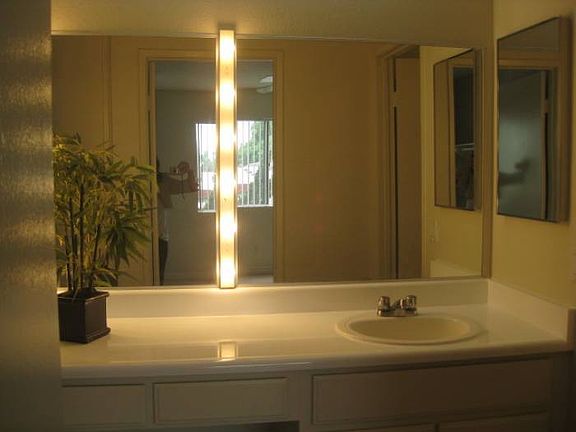 Bathroom vanity