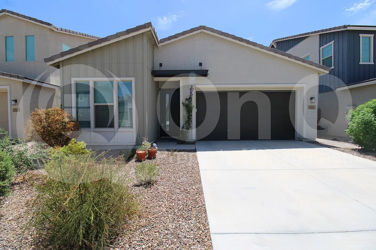 3 bed, 2.5 bath, 1979 sqft, $2,750 — Photo 1