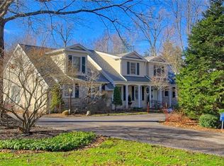 22700 Canterbury Ln, Shaker Heights, OH