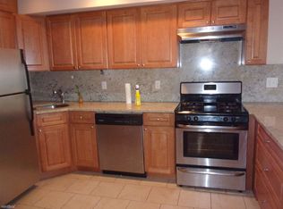 4038 191st St, Flushing, NY 11358