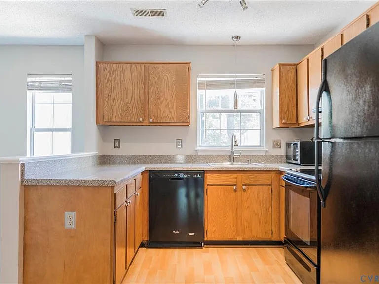 1814 Timberly Waye — Photo 12