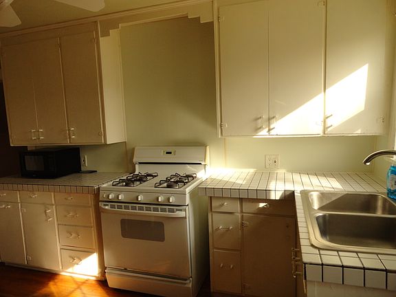 3rd image of 108 S Cedar St #2