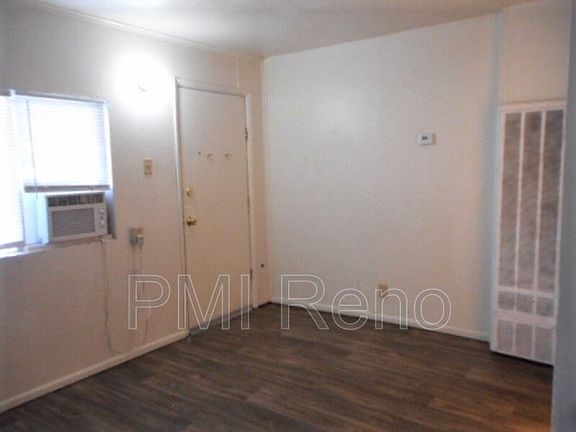4th image of 140 Victorian Ave Unit 5